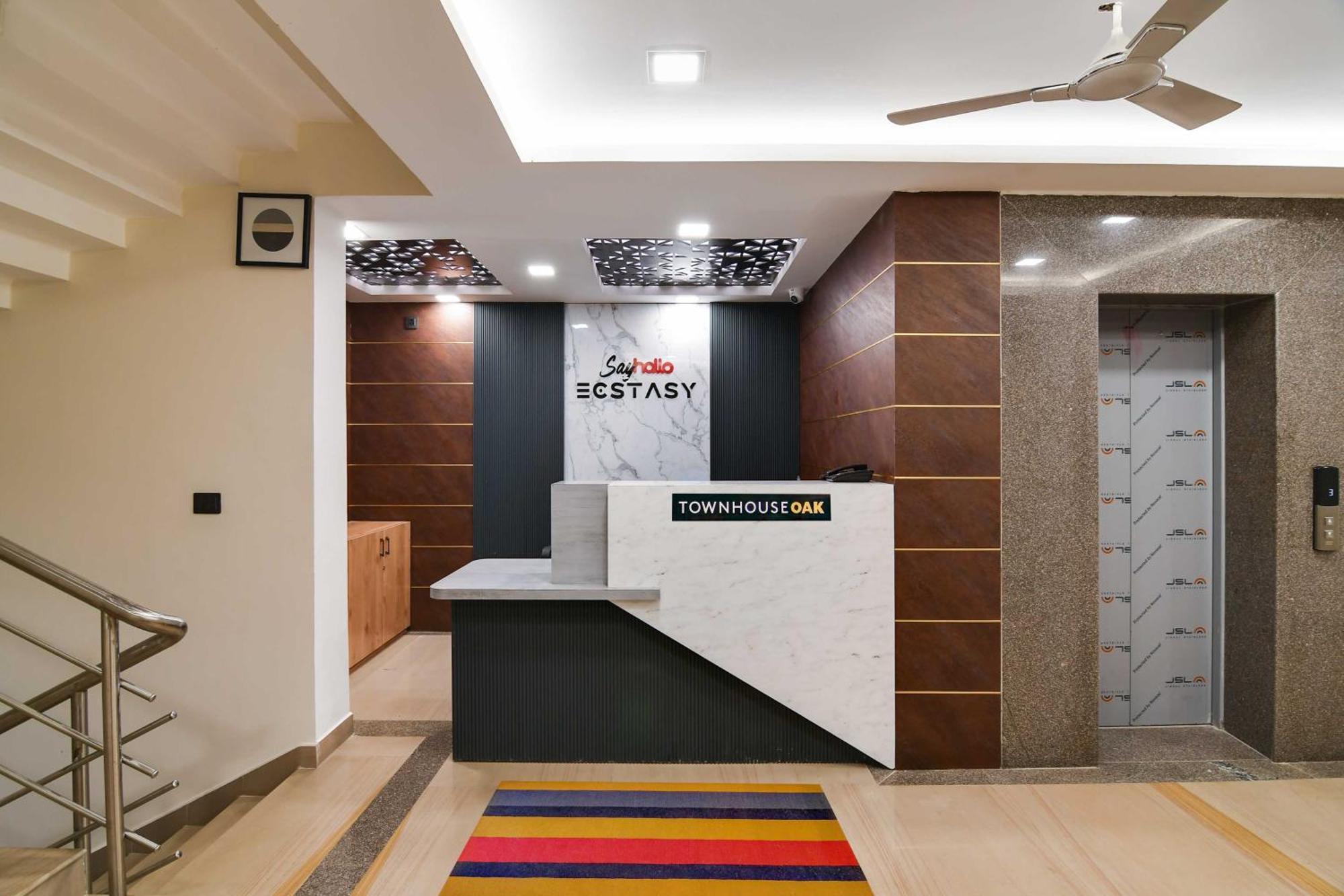 Super Townhouse Oak Sayhallo Ecstasy Bhubaneswar Extérieur photo