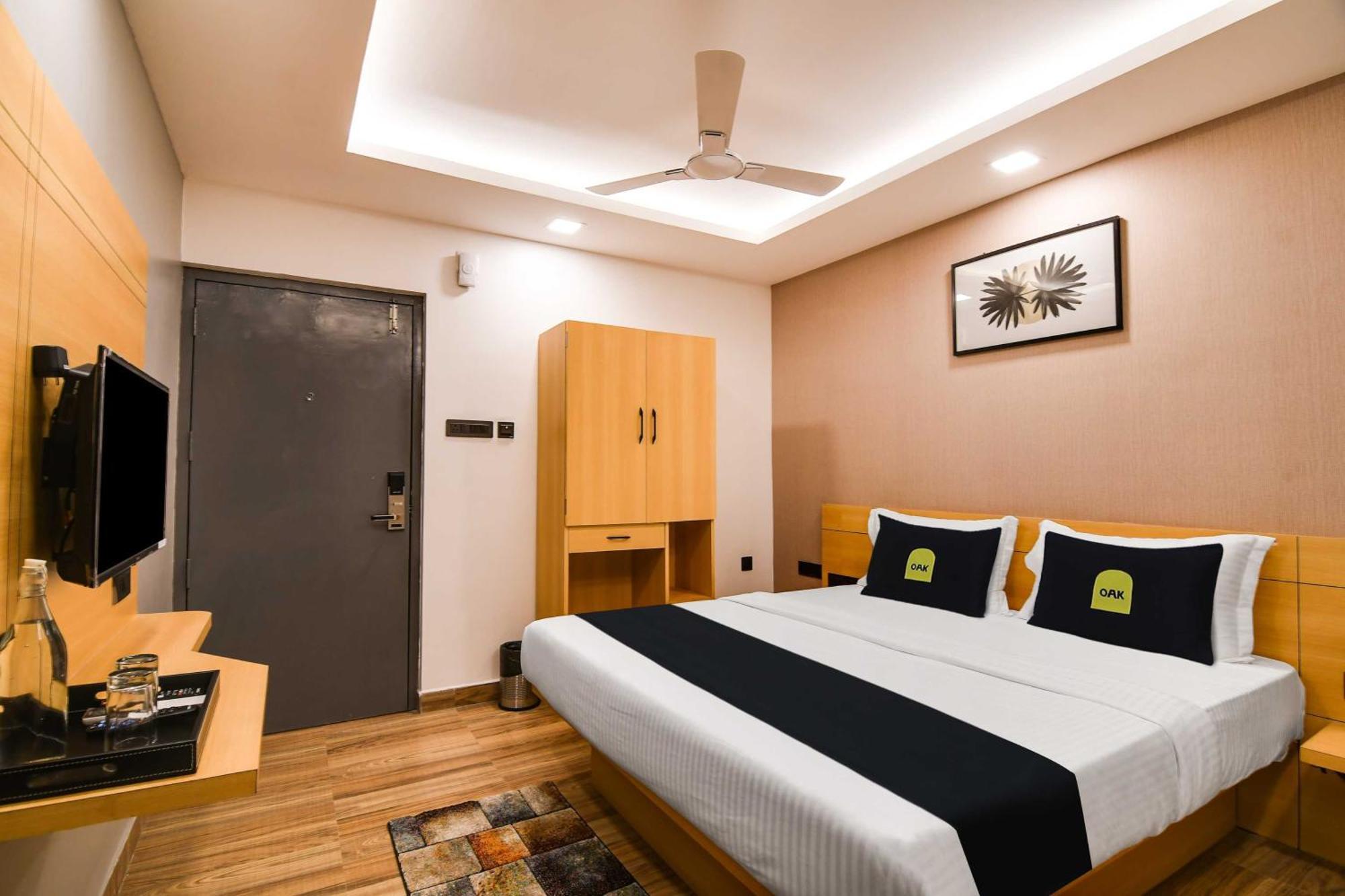 Super Townhouse Oak Sayhallo Ecstasy Bhubaneswar Extérieur photo
