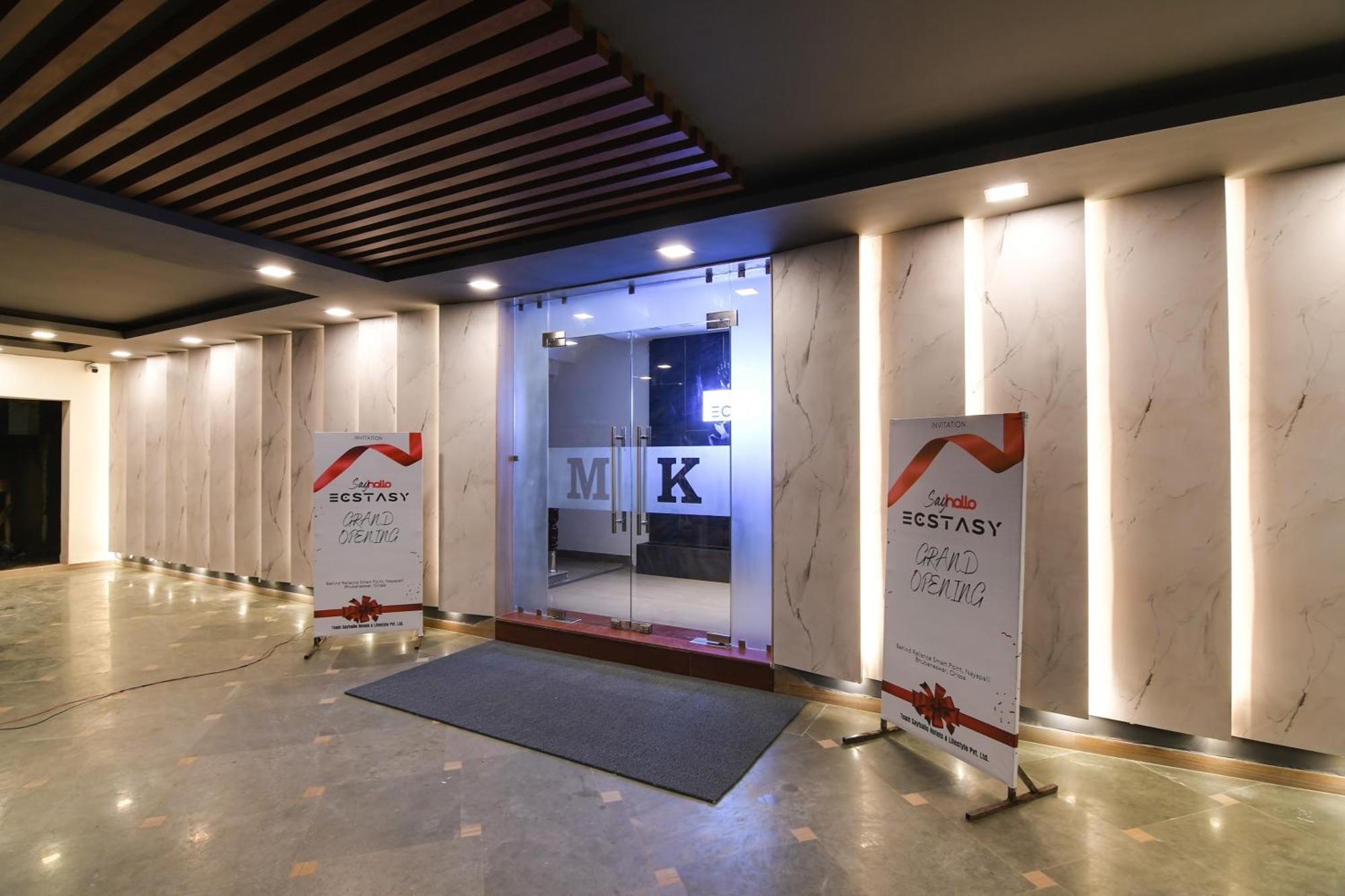 Super Townhouse Oak Sayhallo Ecstasy Bhubaneswar Extérieur photo