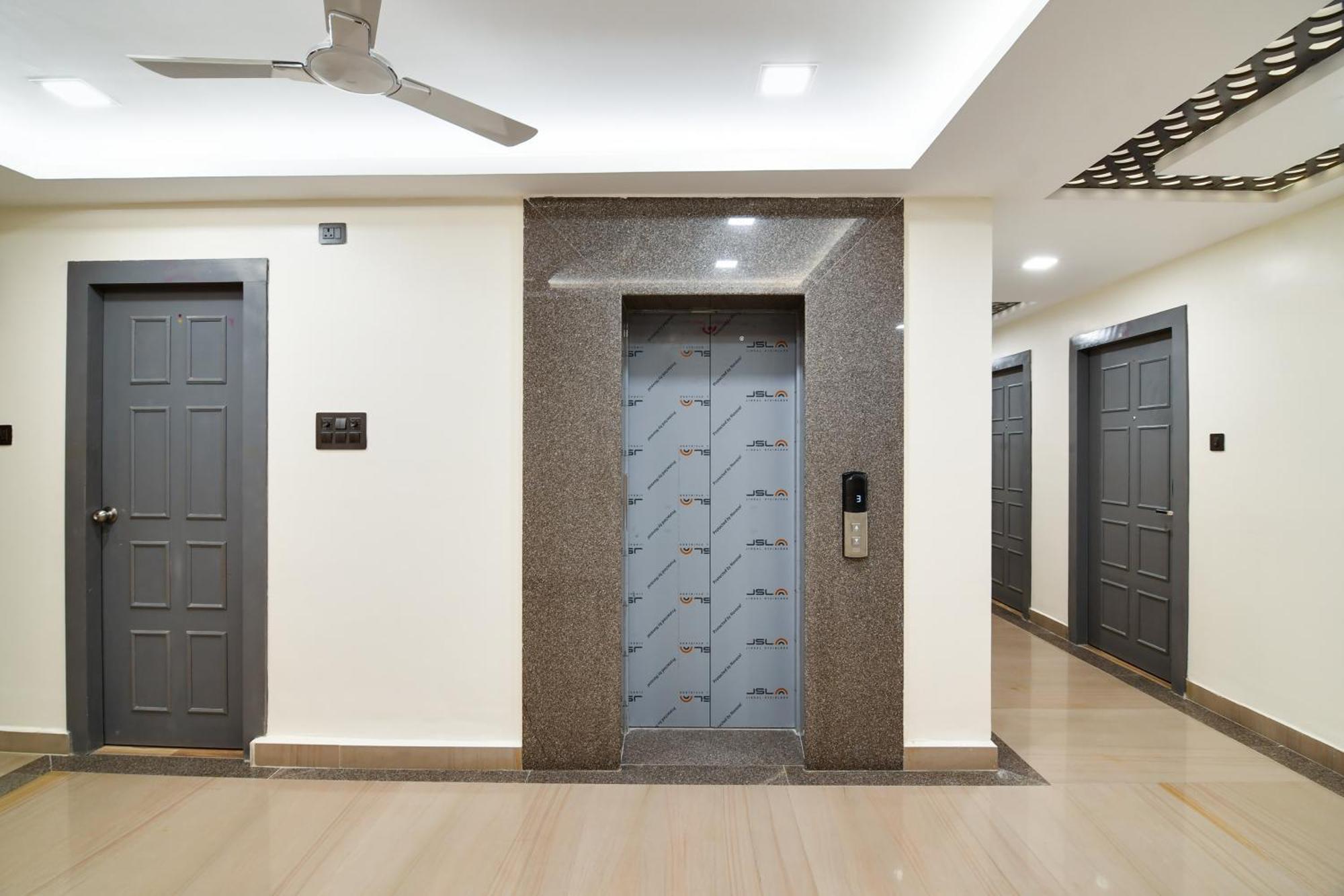 Super Townhouse Oak Sayhallo Ecstasy Bhubaneswar Extérieur photo