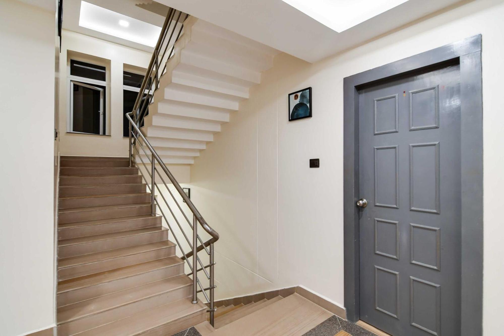 Super Townhouse Oak Sayhallo Ecstasy Bhubaneswar Extérieur photo