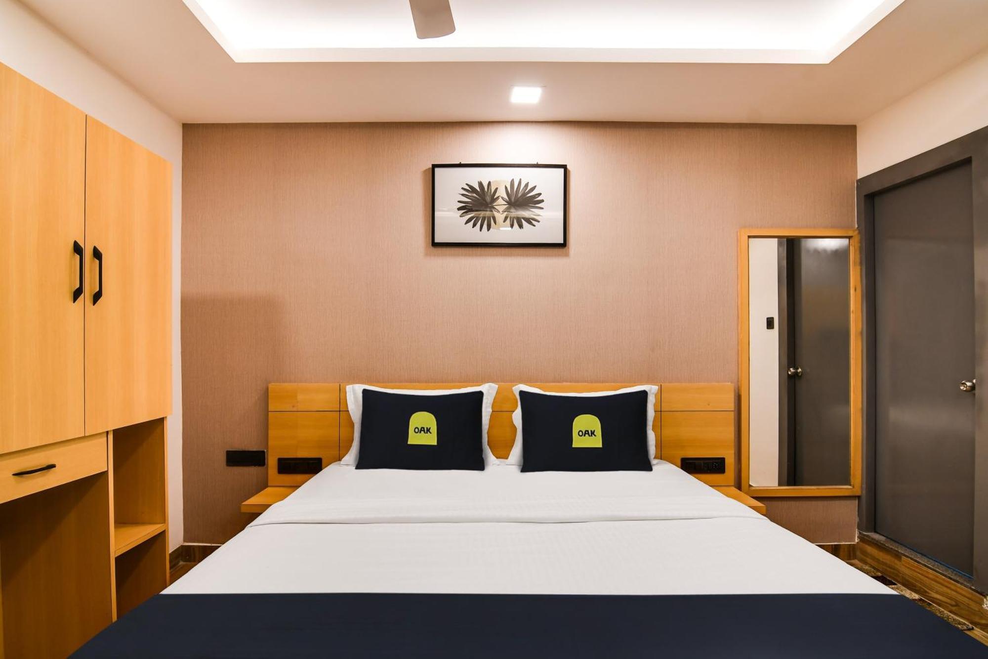 Super Townhouse Oak Sayhallo Ecstasy Bhubaneswar Extérieur photo